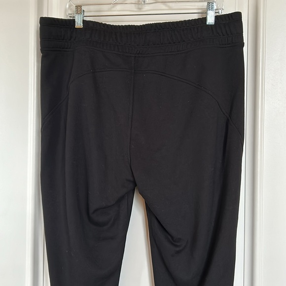 Athleta Black Bounce Back Jogger Size Large - Picture 6 of 9